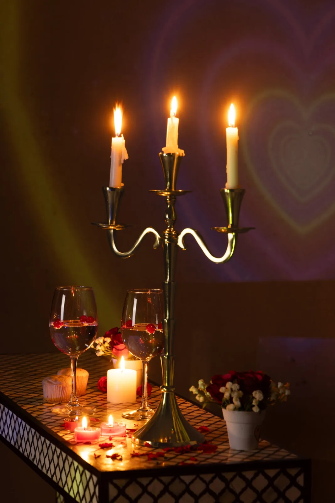 Romantic Glow Candelabra - Gold — 1