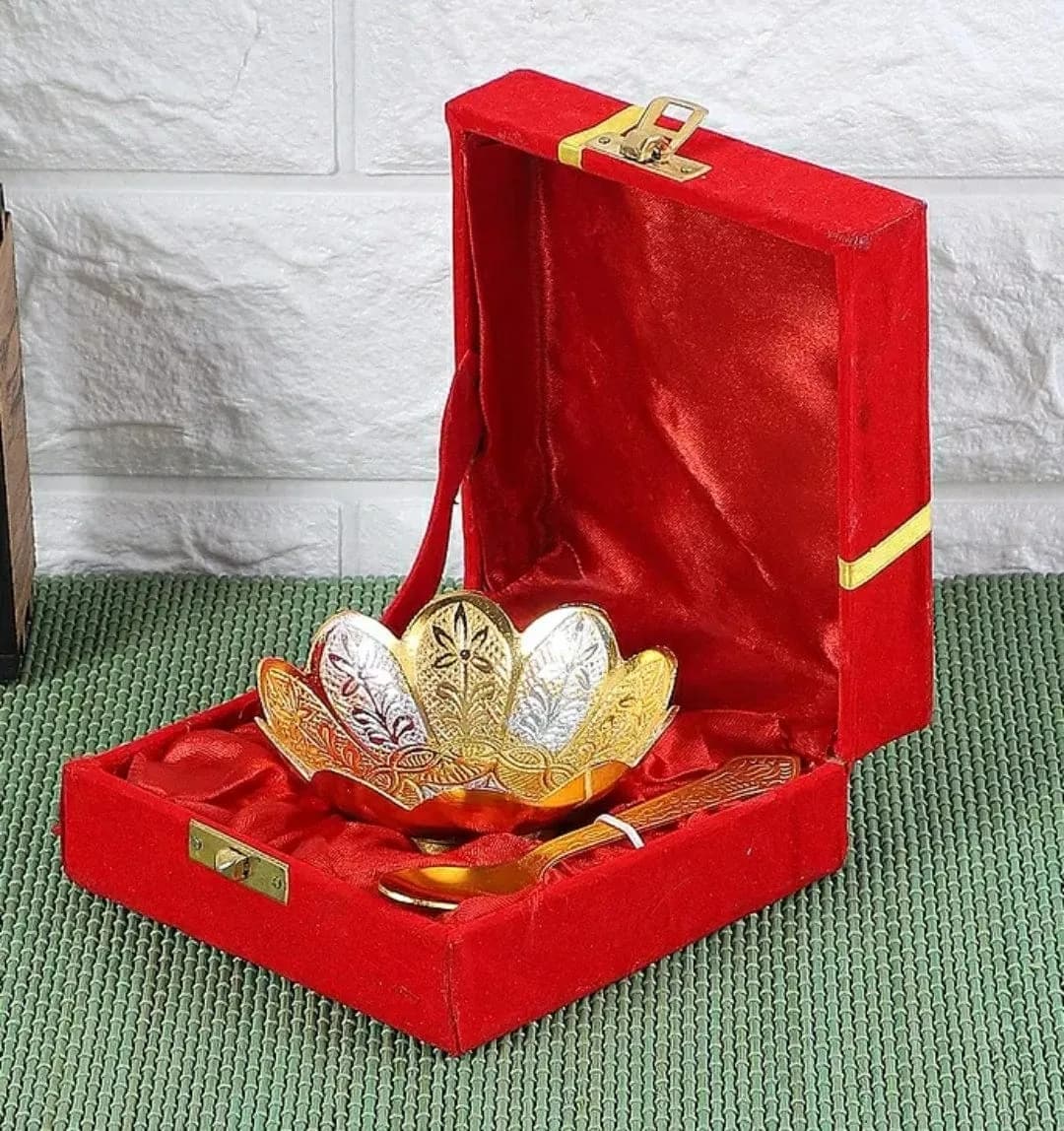 LAMANSH Golden Silver Plated Metal Bowl set for Gifting 🎁 | German Silver Gold Floral Bowl set in velvet box for Weddin — 1